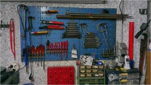 Как расположить инструменты в гараже