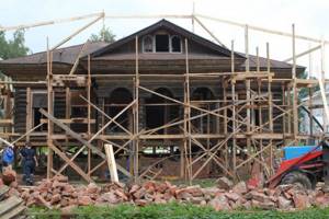 Капитальный ремонт фасада деревянного дома