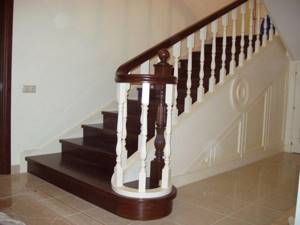 перила для лестницы в частном доме